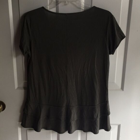 GreenTea ruffle tee size small - Picture 2 of 7